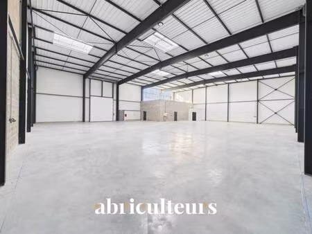 entrepôt à vendre