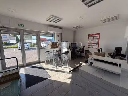 local commercial à louer