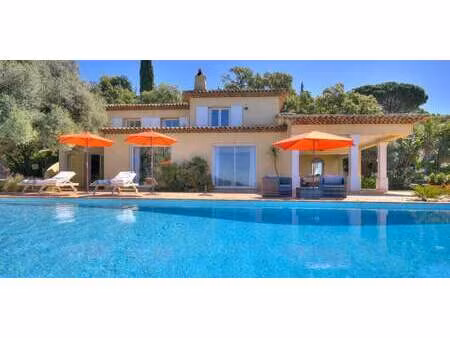 villa avec piscine et jardin rayol-canadel-sur-mer (83)