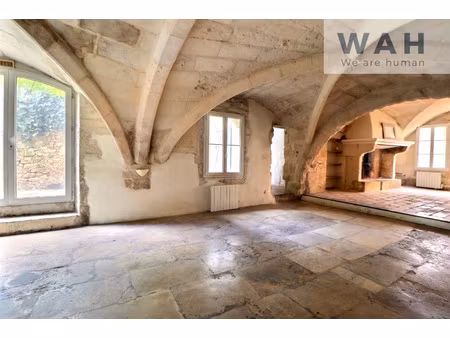 maison de village avec extérieur au coeur saint-brès