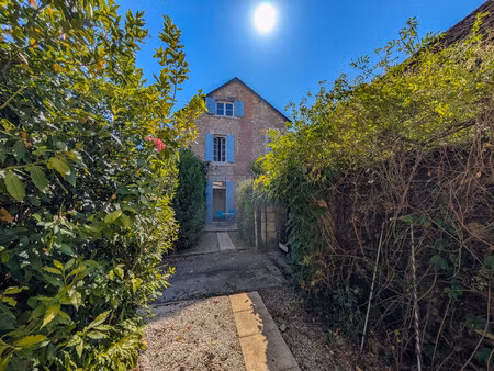 maison à vendre à hautefort (24390) - dordogne