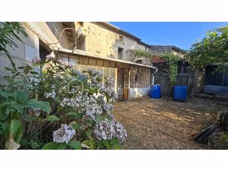 maison de 105 m² à sanxay