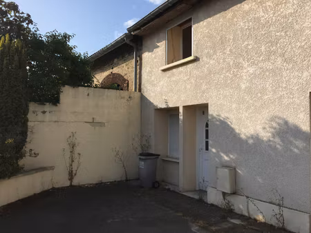 appartement duplex avec cour privative