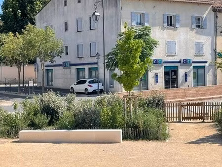 location commerce trets 13530 166m²