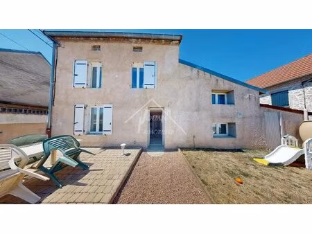 exclusivite maison trois chambres et cour