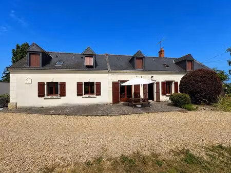 propriété avec maison principale  gîte indépendant et dépendances