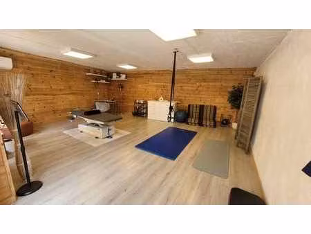 cabinet/bureau 32 m² (autonome) chez bodymind fitness ghlin