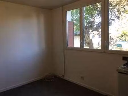 location appartement t1 à brétigny-sur-orge (91220) : à louer t1 / 16m² brétigny-sur-orge