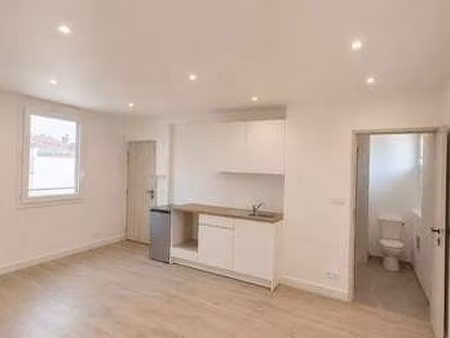 location appartement t1 aux mureaux (78130) : à louer t1 / 24m² les mureaux