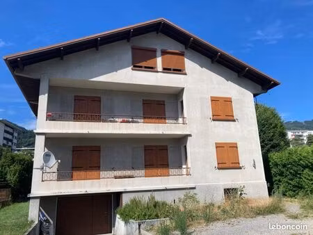 exclusivite t3 a renover dans maison avec jardin
