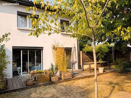 maison 5 pièces 77 m²