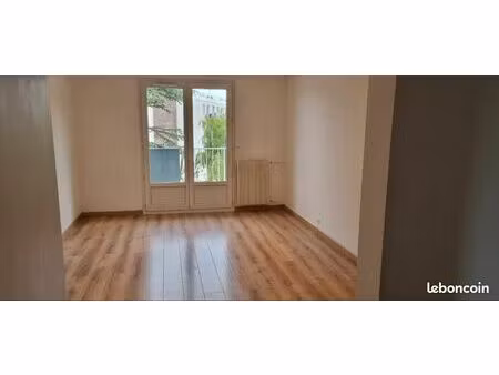 3 pièces longues raies
