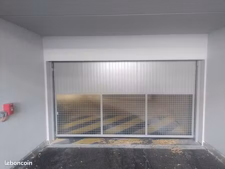 loue garages / box avec électricité de 15 à 50m2 dans résidence neuve - dispo immédiate