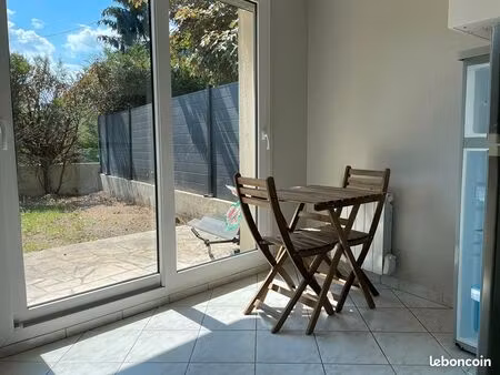 studio 1 pièce 23 m²