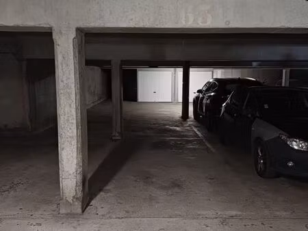 parking souterrain sécurisé à proximité immédiate de la gare d’evry / bras de fer / ligne 
