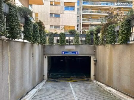 emplacement moto