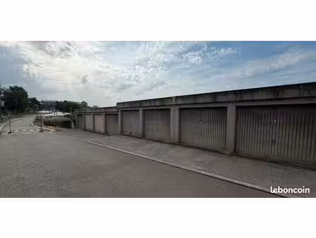 garage/box fermé 15m2