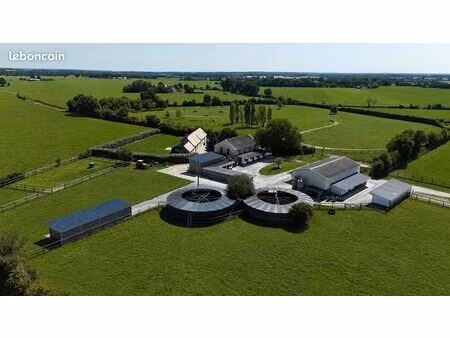 propriété 8 pièces 220 m²