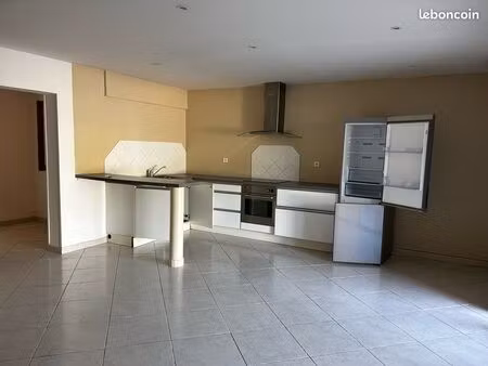 loue grand t2 70m2