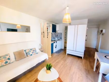 joli studio cabine  vue mer  enseignant  etudiant