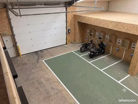 location parking moto