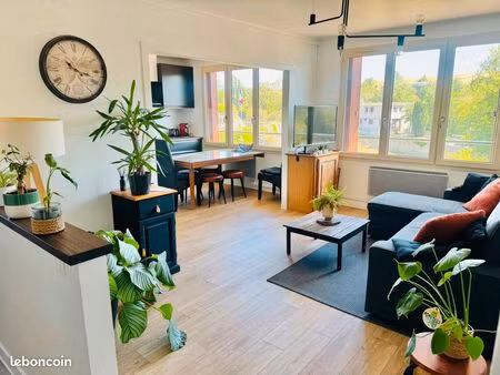 t2 meublé 54 m² – box + parking privé