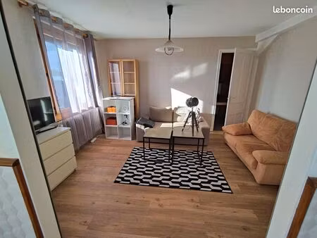 a louer à cessy appartement t4 de 110 m2