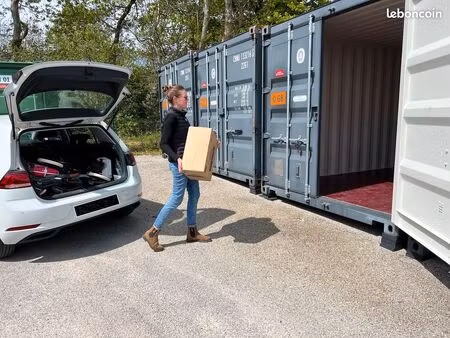 self stockage à aytre  garde meubles  box à louer  mini entrepôt 3 m2