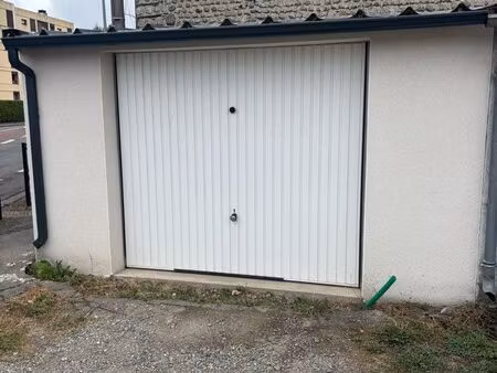 garage à louer - très bon emplacement