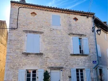 maison en pierre de caractère – 180 m² – 4 chambres