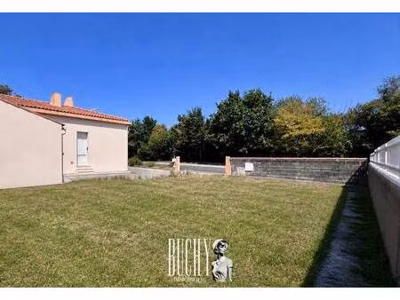 terrain constructible viabilisé à vendre