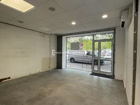 local commercial à louer