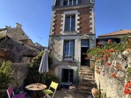 vente maison à thouars (79100) : à vendre / 140m² thouars