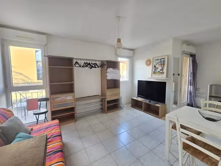 location meublée appartement 1 pièce 23.2 m² à salon-de-provence (13300)  536 €