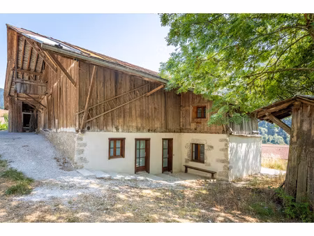 ferme traditionnelle - la balme de thuy