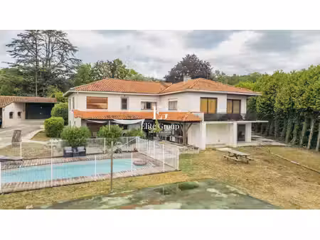 à vendre maison 8 pieces 340 m² linars
