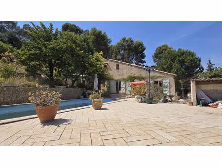 villa spacieuse à vendre au castellet - exclusivité couzinet immobilier