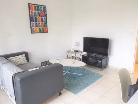 location appartement 3 pièces 55.43 m² à talence (33400)  922 €
