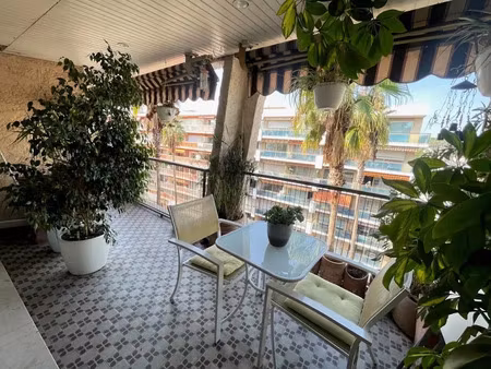 location appartement 4 pièces 102 m² à cagnes-sur-mer (06800)  1 620 €