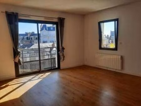 location appartement 3 pièces à nantes centre ville (44000) : à louer 3 pièces / 96m² nant