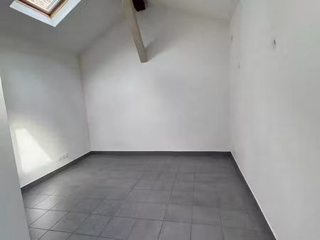 location appartement 1 pièce 27 m² à lyon 3 (69003)