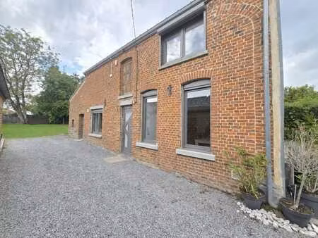 maison de campagne entièrement rénovée