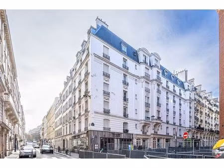 location commerce paris 75017 83m²