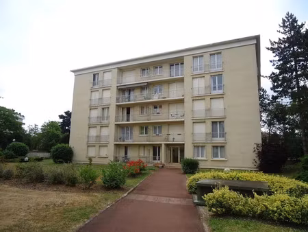location meublée appartement 1 pièce 26 m² à compiegne (60200)  565 €