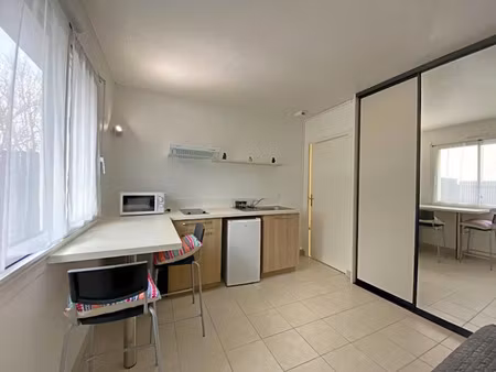 location meublée appartement 1 pièce 18.54 m² à larmor-plage (56260)  550 €