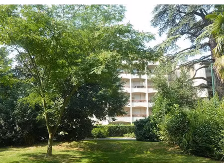 location appartement 1 pièce 20 m² à pau (64000)  360 €