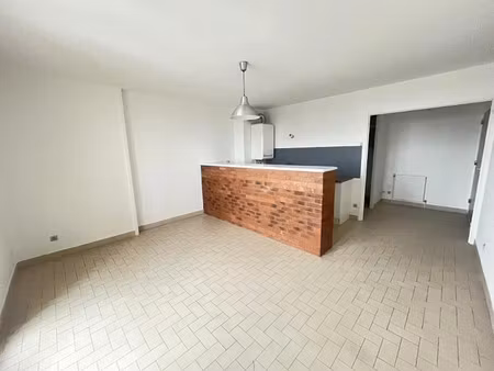 location appartement 2 pièces 46.33 m² à saint-galmier (42330)  493 €