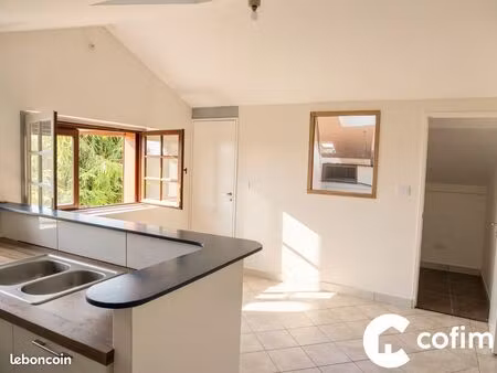 appartement 3 pièces 50 m²