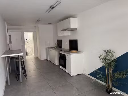 studio 1 pièce 27 m²