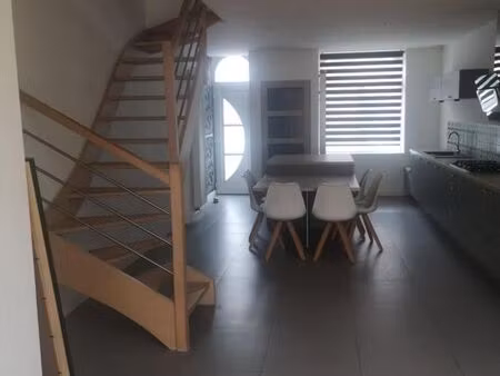 maison de ville à louer